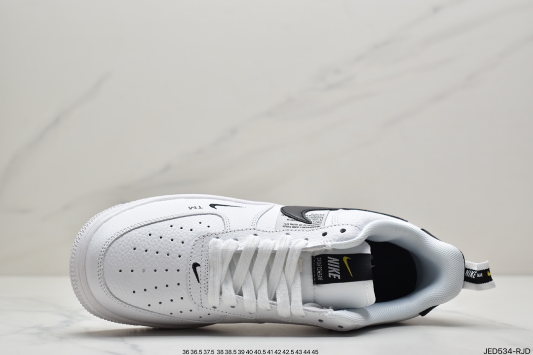 150 耐克Nike Air Force 1 ′07 Low Premium”White/Black” 全板鞋 AJ7747-100