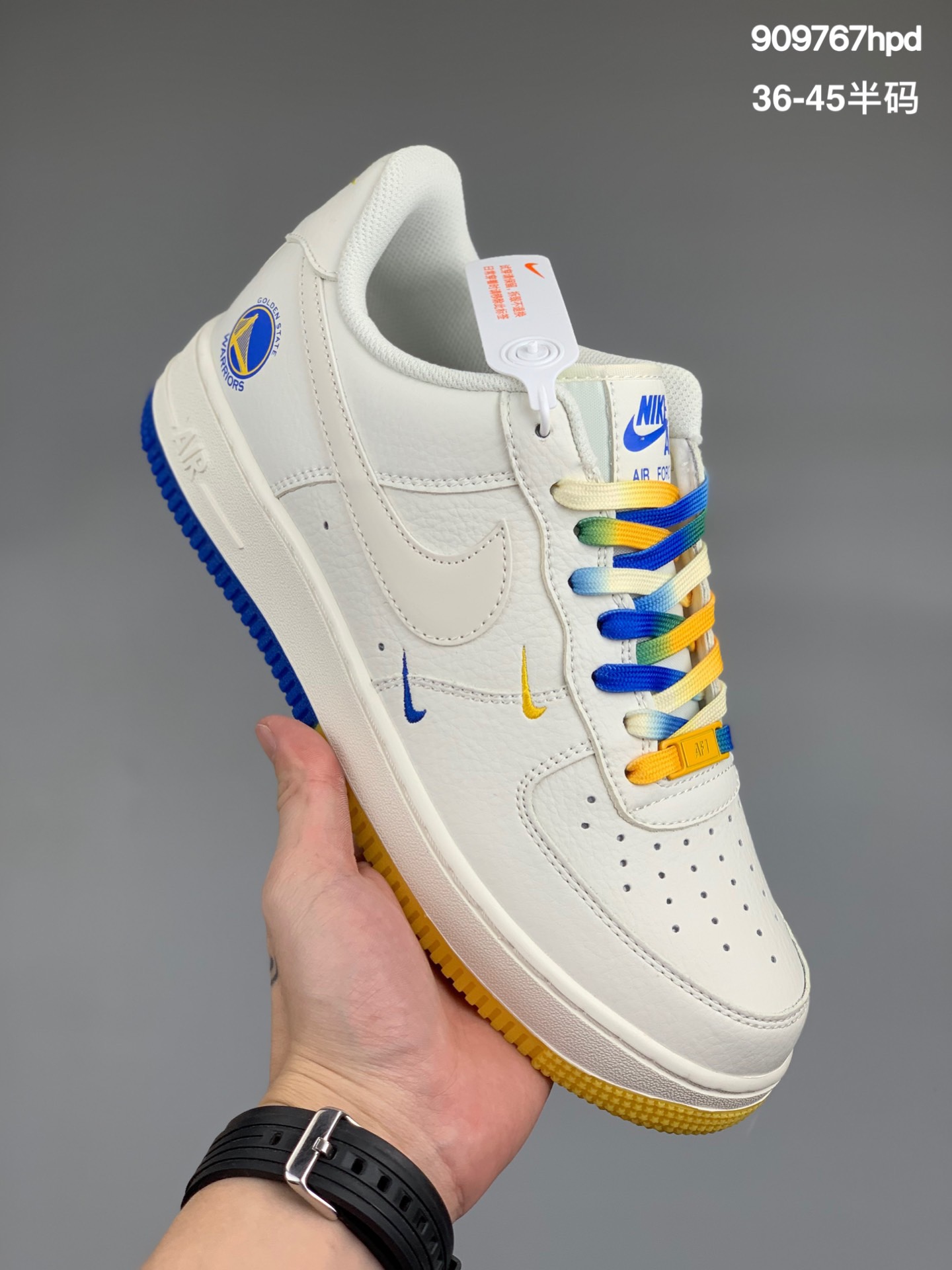 
Nike Air Force 1 Low ’07 “米兰黄”金州勇士城市限定
低帮空军一号休闲板鞋 定制头成皮料 3M反光 原楦原纸板 水晶双色大底 纯正版型 内置全掌气垫 
货号：GS6638-150 
尺码：36 36.5 37.5 38 38.5 39 40 40.5 41 42 42.5 43 44 45
编码:909767hpd