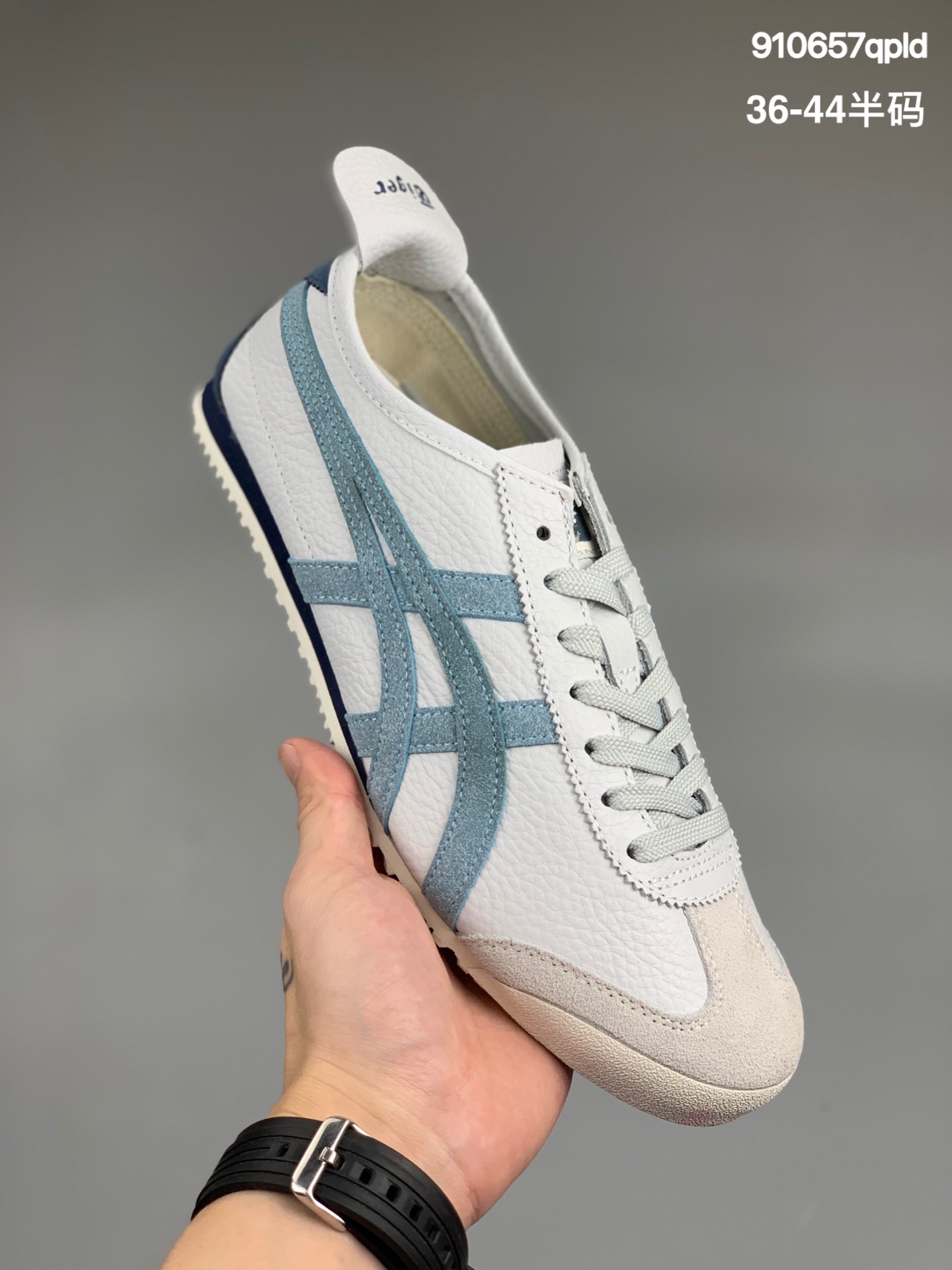 
真标带半码！ASICS亚瑟士 Onitsuka Tiger mexico66 鬼冢鞋虎底采用磨耐防橡滑胶底大富有弹性，缓减冲震 帆布
尺码:36-44半码
编码:910657qpld