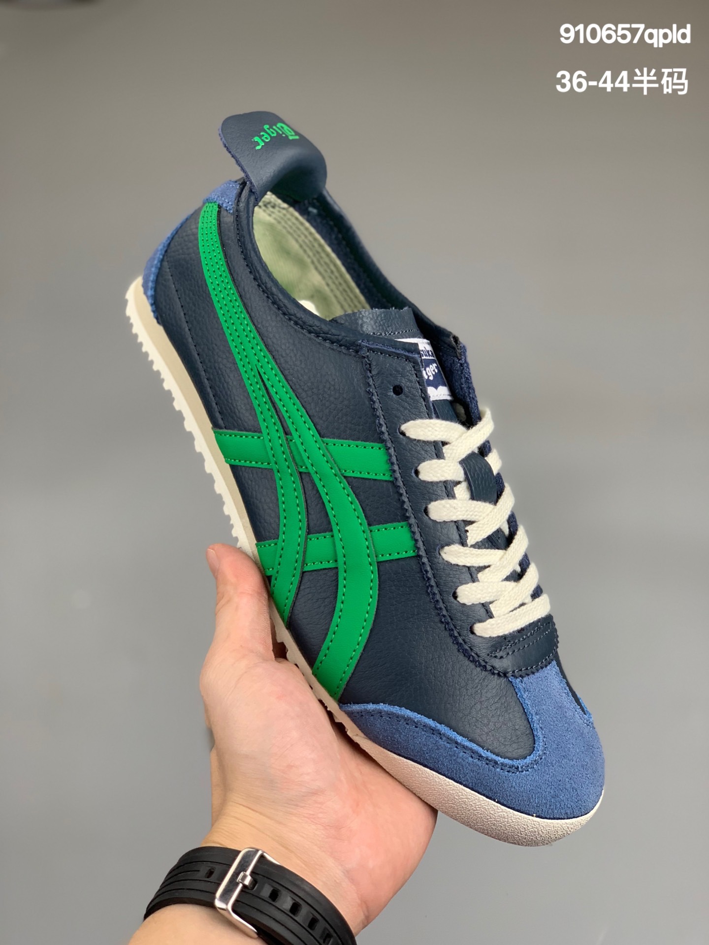 
真标带半码！ASICS亚瑟士 Onitsuka Tiger mexico66 鬼冢鞋虎底采用磨耐防橡滑胶底大富有弹性，缓减冲震 帆布
尺码:36-44半码
编码:910657qpld