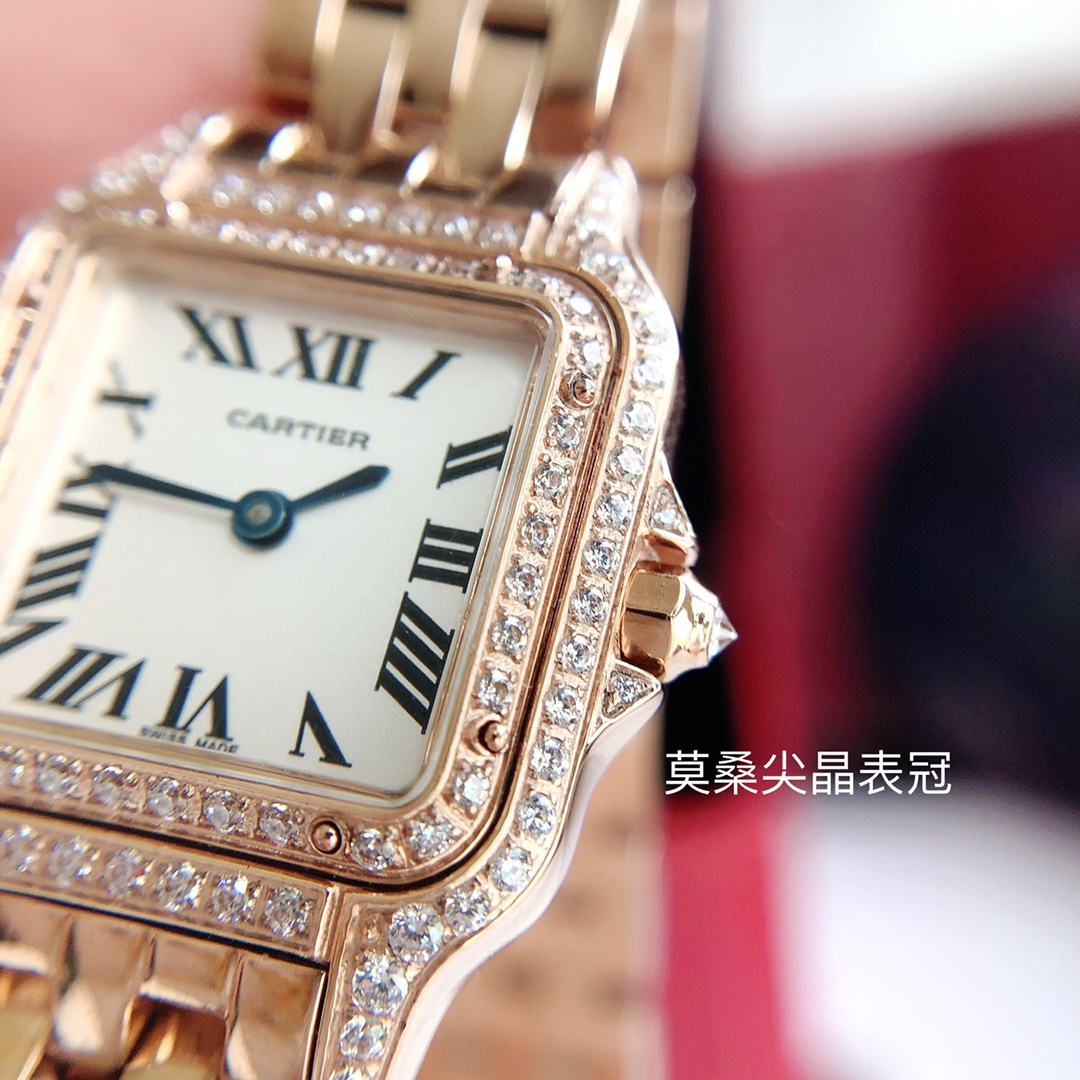 Cartier 卡地亚 猎豹系列 女装表款 朗达瑞士进口石英机芯 316L精钢表壳 尺寸：宽度22mm 长度30mm 厚度6mm