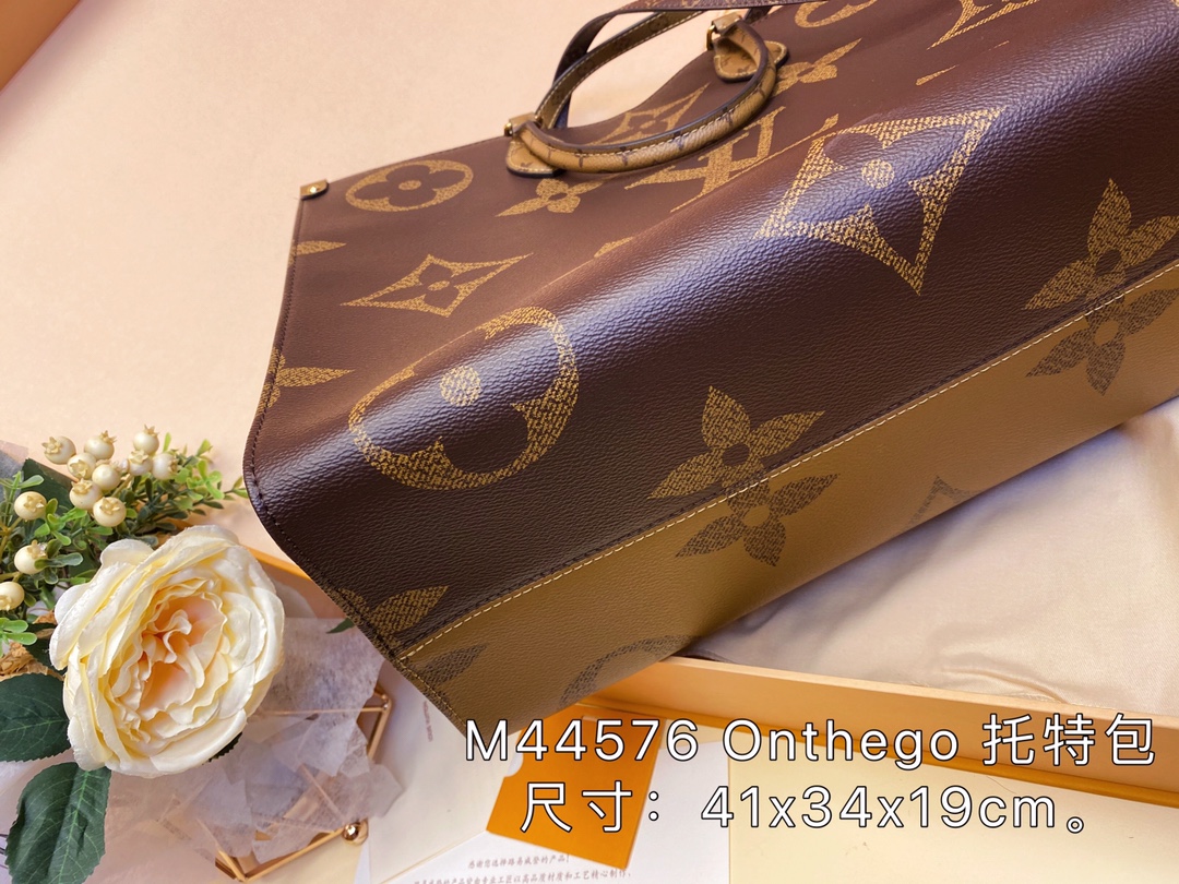 Louis Vuitton Luxury Handbag Collection 7