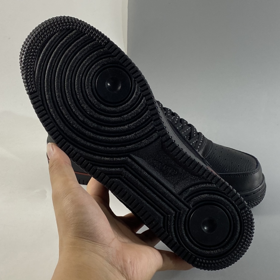 P200 NIKE Air Force 1’07 Low 空军一号低帮休闲板鞋 DO6389-001
