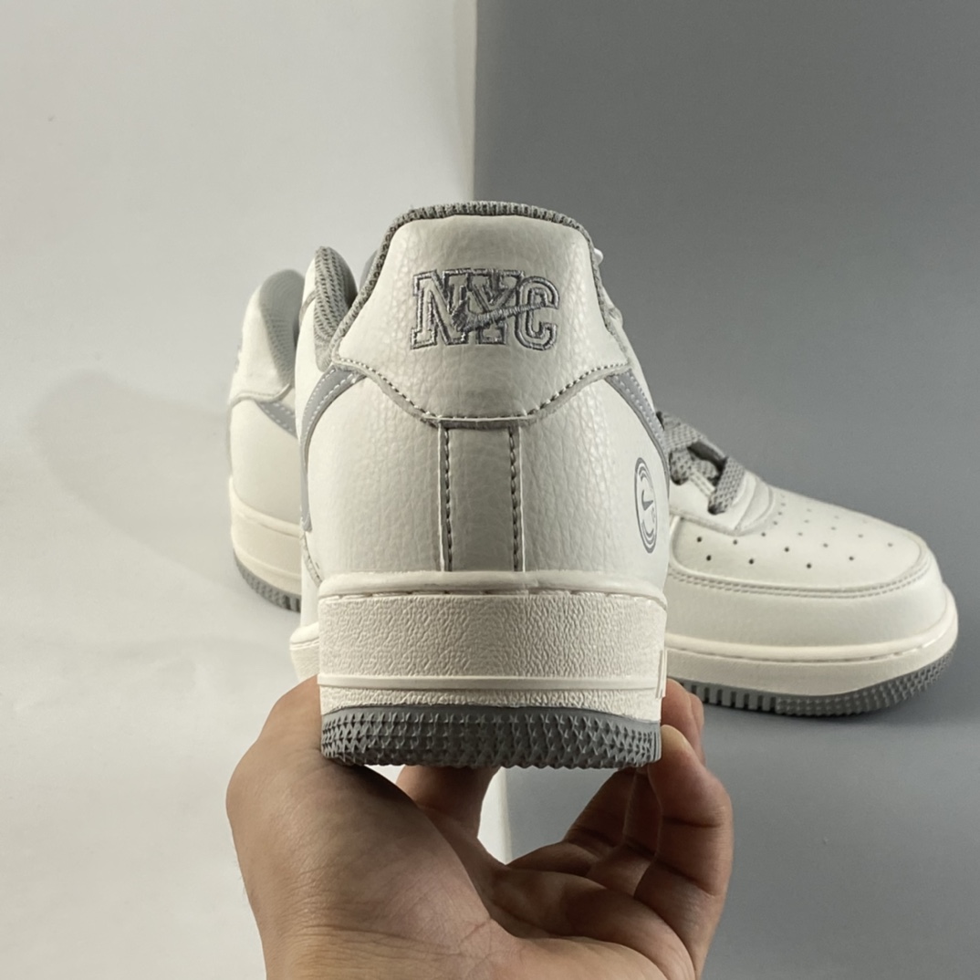 P240   Kith×Nike Air Force 1 Low “NYC”米灰满天星 空军一号低帮休闲板鞋 CH1808-006