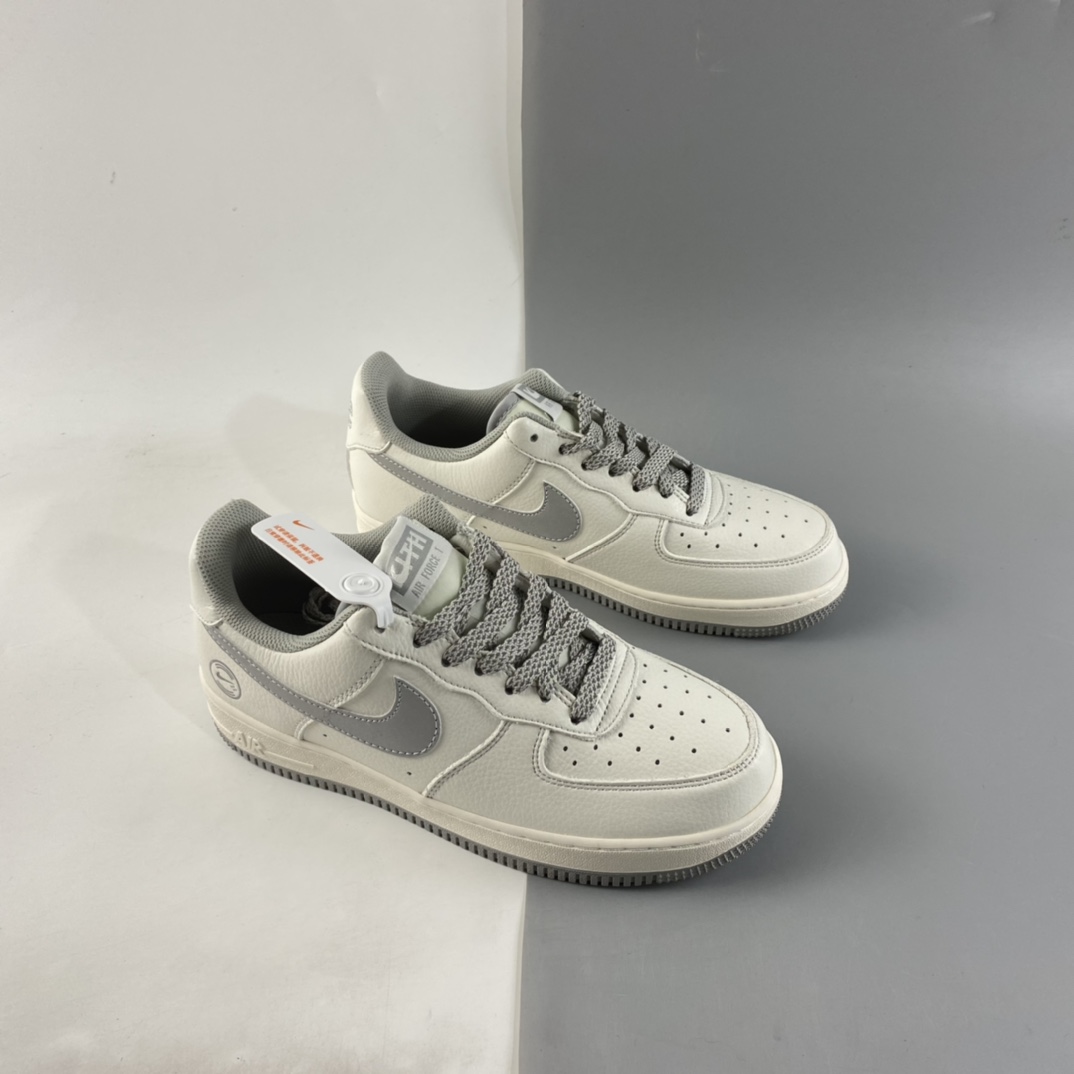 P240   Kith×Nike Air Force 1 Low “NYC”米灰满天星 空军一号低帮休闲板鞋 CH1808-006