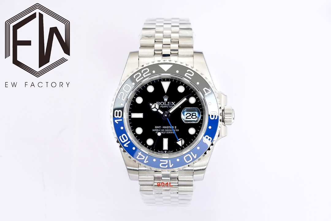 NO:142587,EW [Craftsmanship Work] The strongest Rolex Oyster Perpetual Greenwich 40 Series ①Exclusive custom 3186 movement, monotonous hour hand, hour hand callback calendar, restoring all original functions, stable and reliable quality; ②Ring port high-tech ceramic outer ring, matched with platinum font; (red and blue ring mouth upgraded, color almost the same as the original product) ③Case size and thickness are the same as the original, and the thickness is only 12.5; ④Text-class Swiss ice blue luminous, polished font nails, color pairing; ⑤Glass sapphire glass with a 2.5x magnifying glass effect, glass transparent; ⑥Steel belt 904 stainless steel strap, each strap perfectly matches the lug, giving the highest comfort of the wrist; EW produces, must be fine, every extreme detail is the sincerity of the EW factory ingenious development;, Rolex, rolex19860909EW【匠心之作】最强劳力士蚝式恒动格林尼治型40系列 ①独家定制3186机芯,可单调时针,可时针回调日历,还原原装全部功能,品质稳定可靠； ②圈口高科技一体陶瓷外圈,搭配铂金字体；（红蓝圈口升级,颜色跟正品几乎一致） ③表壳尺寸厚度原装一致,厚度仅为12.5; ④字面顶级瑞士冰蓝色夜光,打磨字钉,颜色对版; ⑤玻璃蓝宝石玻璃搭配2.5倍放大镜效果,玻璃通透； ⑥钢带904精钢表带,每条表带与表耳完美契合,给予手腕最高舒适度； EW出品,必然精品,每一个极致的细节都是EW工厂匠心开发的诚意；,劳力士,rolex,Watch