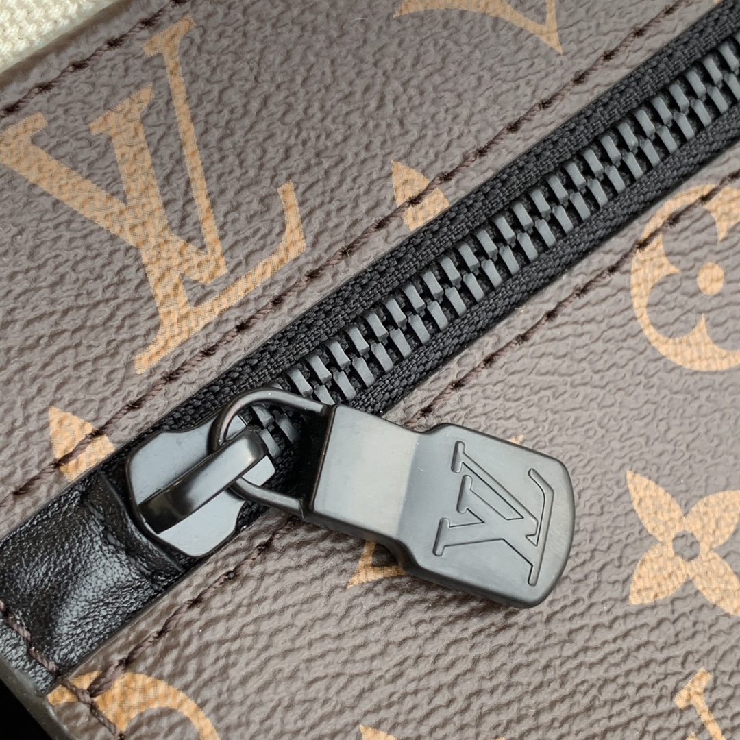 Louis Vuitton LV Weekend Tote PM M45734