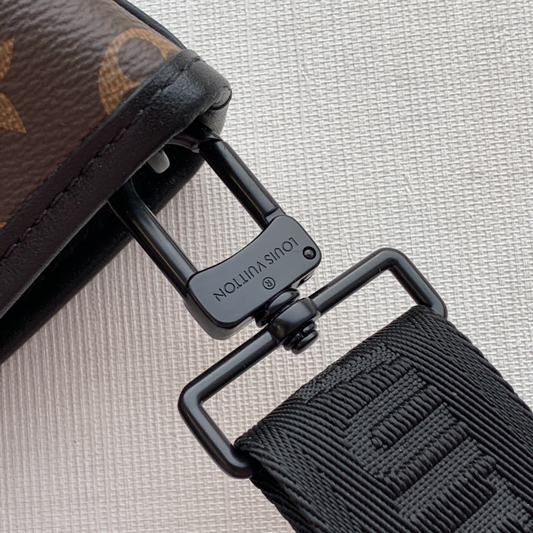 Louis Vuitton LV Weekend Tote PM M45734