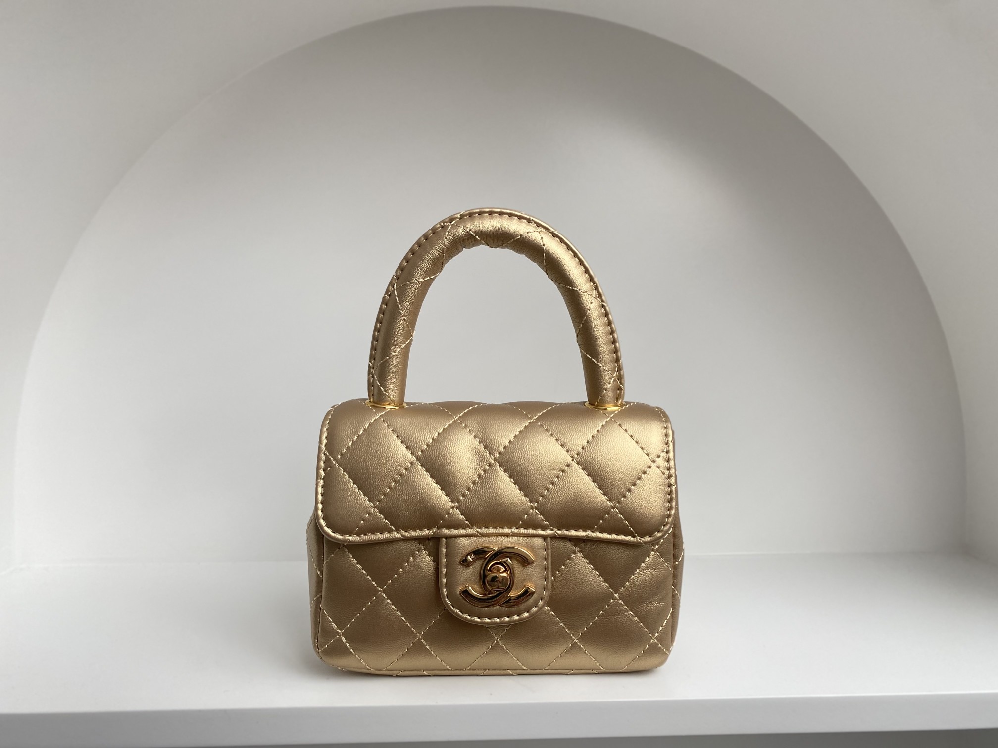 Small Limited Edition Chanel Vintage Second-hand Mother Bag