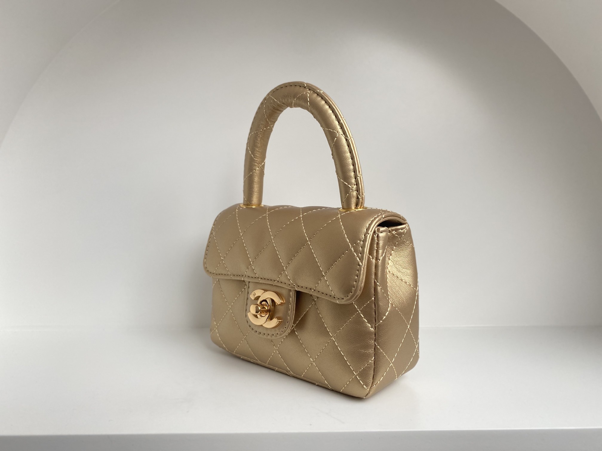 Small Limited Edition Chanel Vintage Second-hand Mother Bag