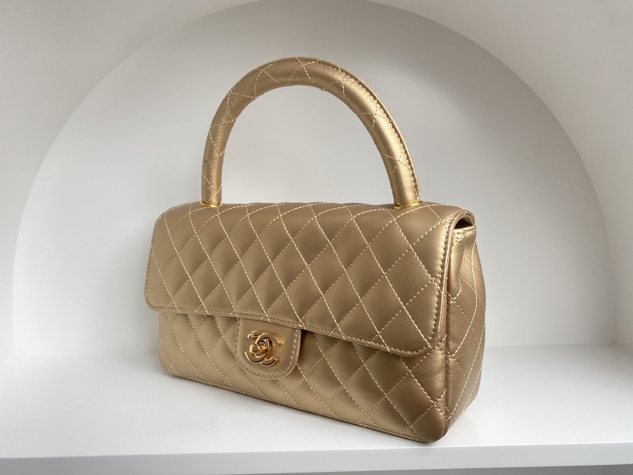 Large Limited Edition Chanel Vintage Second-hand Mother Bag Italian Double-sided Lambskin