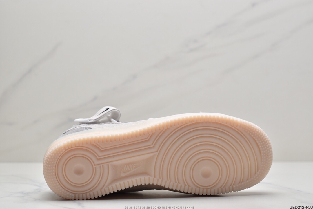 260 空军卫冕冠军联名款 Nike Air Force1 Mid x Reigning Champ 空军一号中帮运动休闲板鞋 807618-200