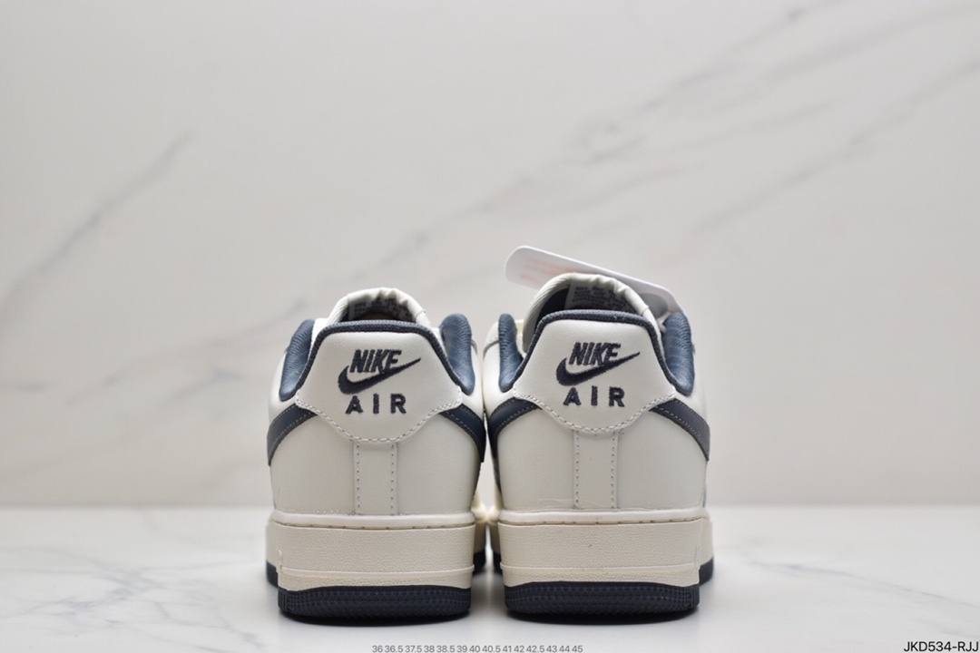 160 耐克 Nike Air Force 1 ‘07  空军 一号低帮百搭休闲运动板鞋CT7875-994