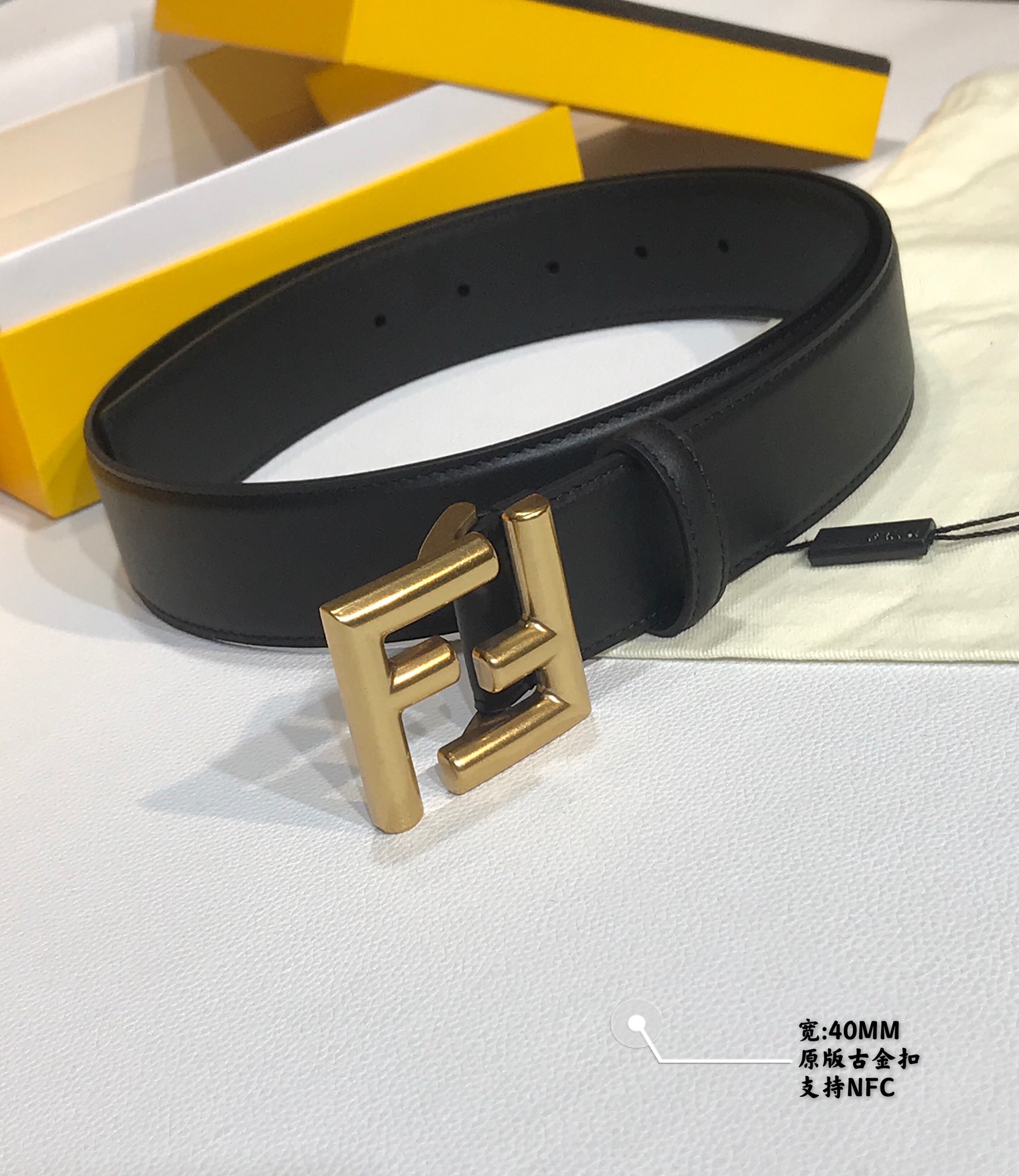 Fendi 五金做工精细 线条流畅 表面光滑 𝐙𝐏电镀工艺 香港通关【𝐇𝐀𝐀𝐒】 进口皮料