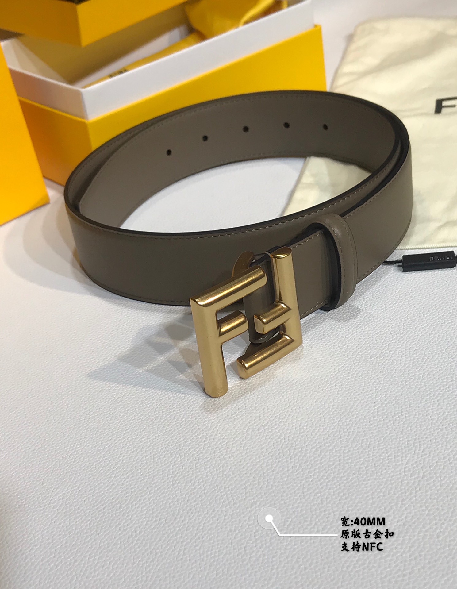 Fendi 五金做工精细 线条流畅 表面光滑 𝐙𝐏电镀工艺 香港通关【𝐇𝐀𝐀𝐒】 进口皮料