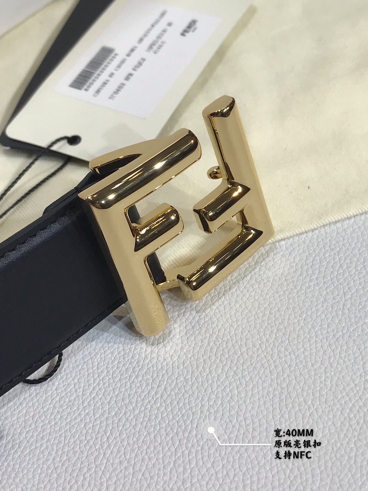 Fendi 五金做工精细 线条流畅 表面光滑 𝐙𝐏电镀工艺 香港通关【𝐇𝐀𝐀𝐒】 进口皮料
