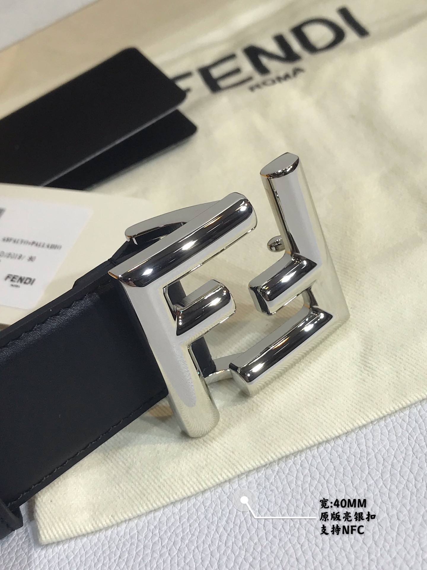 Fendi 五金做工精细 线条流畅 表面光滑 𝐙𝐏电镀工艺 香港通关【𝐇𝐀𝐀𝐒】 进口皮料