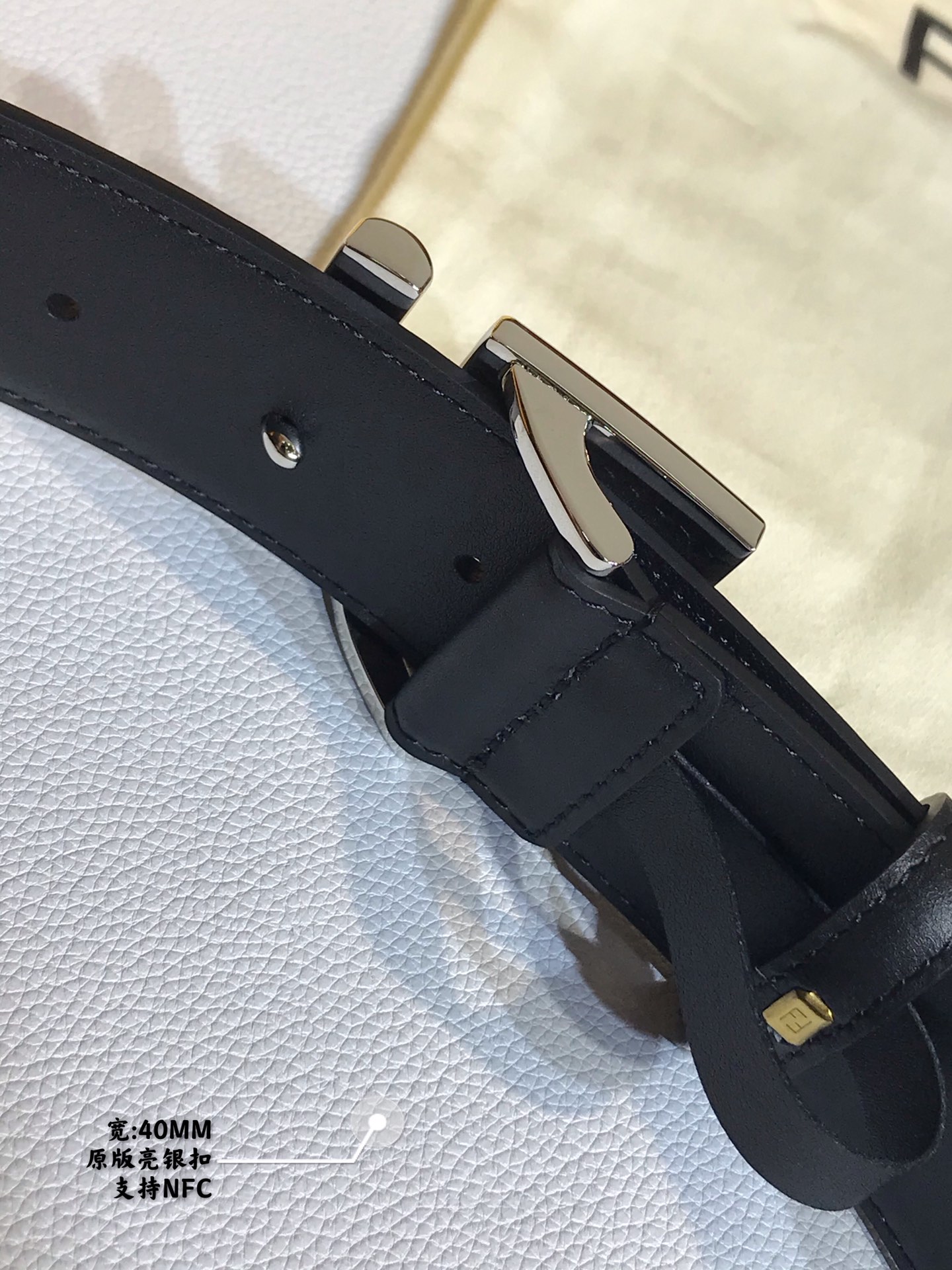 Fendi 五金做工精细 线条流畅 表面光滑 𝐙𝐏电镀工艺 香港通关【𝐇𝐀𝐀𝐒】 进口皮料