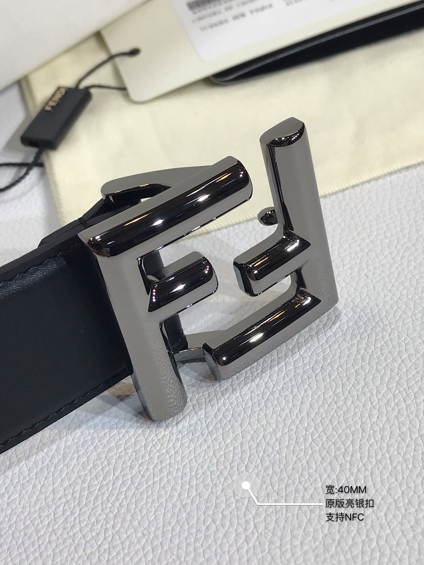 Fendi 五金做工精细 线条流畅 表面光滑 𝐙𝐏电镀工艺 香港通关【𝐇𝐀𝐀𝐒】 进口皮料