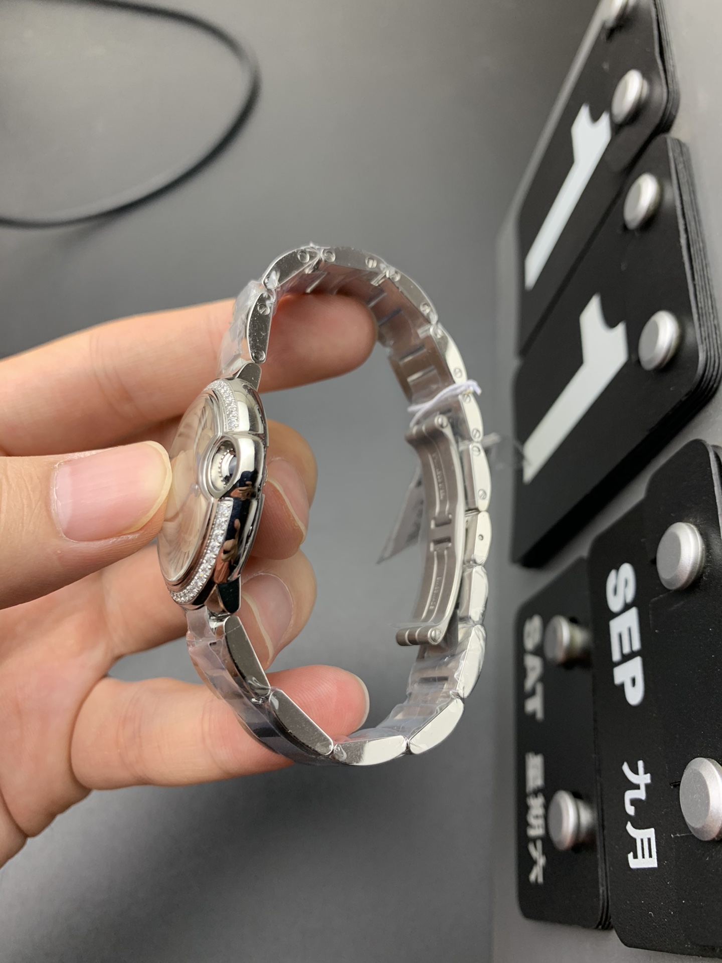 Cartier V6 33石英气球