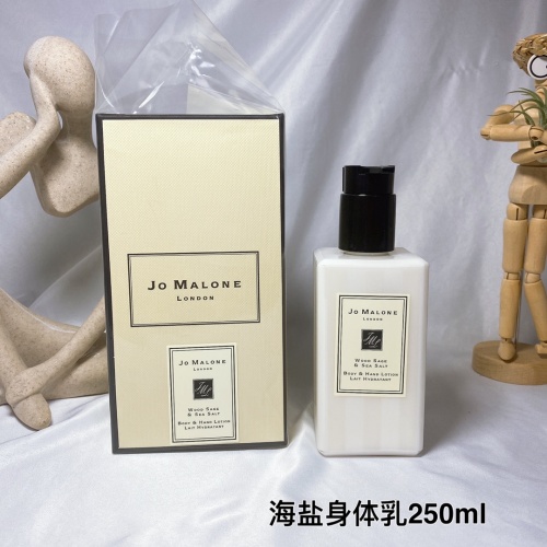 Jo Malone Wood Sage & Sea Salt Body & Hand Lotion - 250ml 1 Jo Malone Wood Sage & Sea Salt Body & Hand Lotion - 250ml