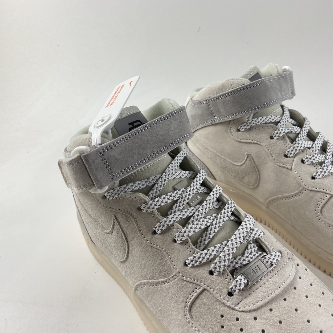 P260  NIKE Air Force 1 ’07 Mid 卫冕冠军 空军一号中帮运动休闲板鞋 807618-300