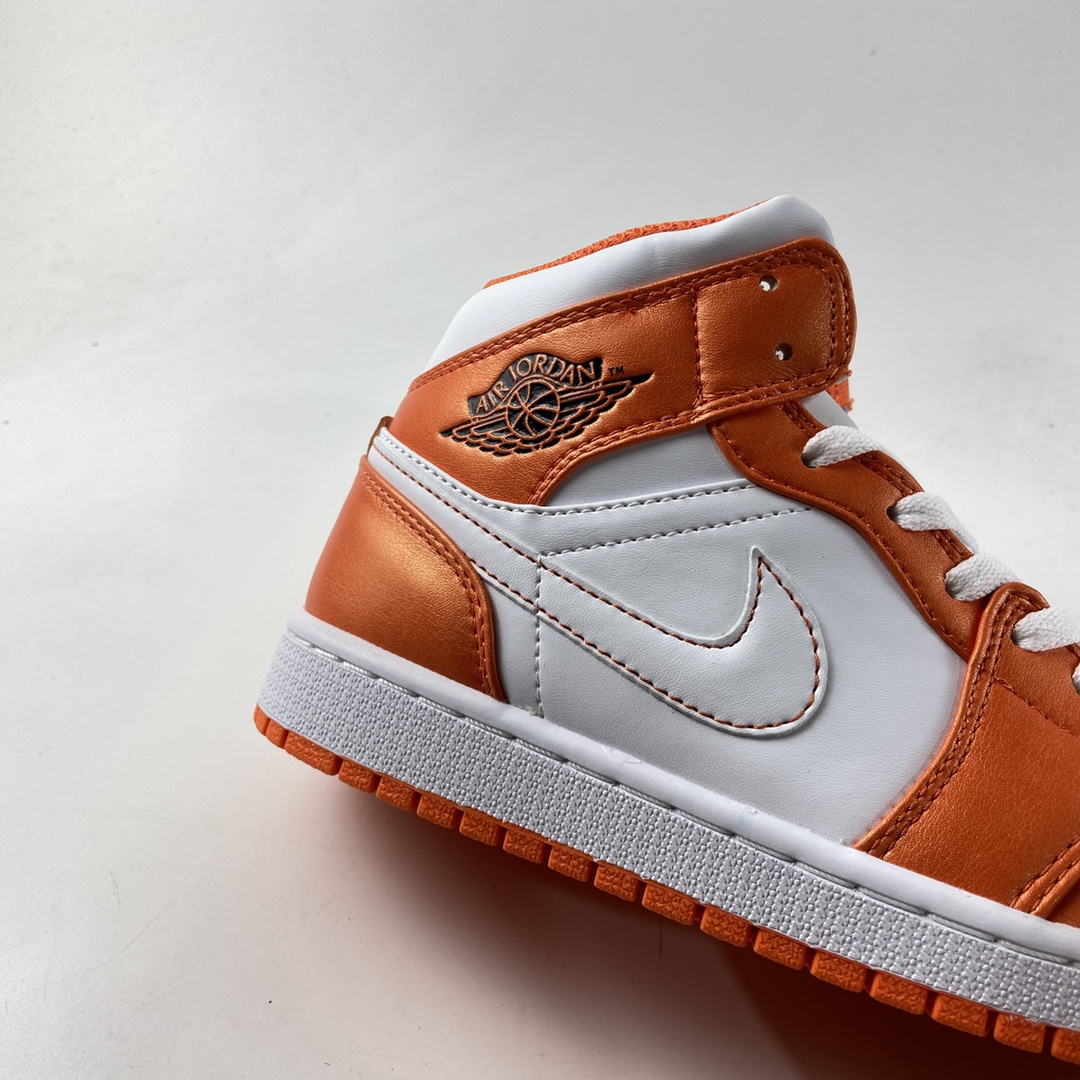 P240  Air Jordan 1 Mid AJ1 乔1 中帮百搭休闲运动板鞋 DM3531-800
