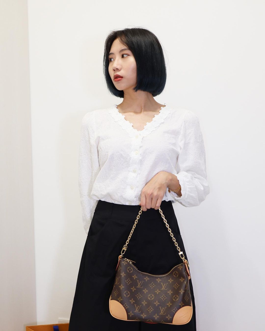 NO:395001,The original hardware [BOULOGNE handbag] M45832 yellow, M45831 black Boulogne handbag is made of classic Monogram canvas, equipped with double zippers and a spacious inner patch pocket that can accommodate iPhone 12 Pro phones. Adjustable shoulder straps to achieve crossbody or shoulder, and you can remove them into a small chain bag or clutch. Size 29 x 16 x 9.5 cm, LV [top original one], louis vuitton, handbag19860909对版开发原单五金【BOULOGNE 手袋】M45832黄色, M45831黑色 Boulogne 手袋取材经典 Monogram 帆布,配有双拉链和可容纳 iPhone 12 Pro 手机的宽敞内贴袋.可调节肩带实现斜挎或肩背,取下即可化身小号链条包或手拿包. 尺寸29 x 16 x 9.5 厘米,LV【顶级原单】,louis vuitton,handbag,Bag