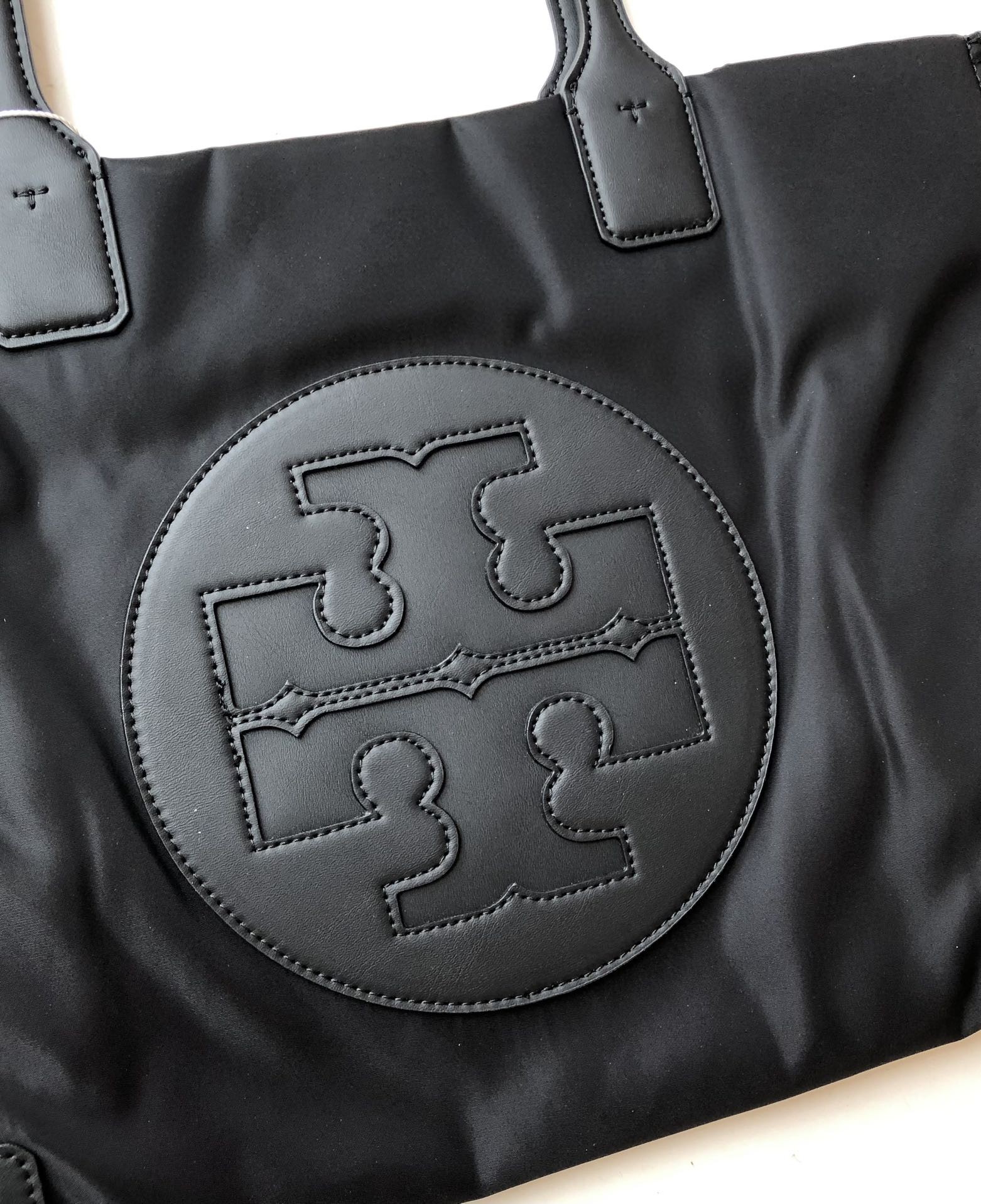 Tory Burch ～这是旧款 ，款号0078，小号 ，新logo 新里布