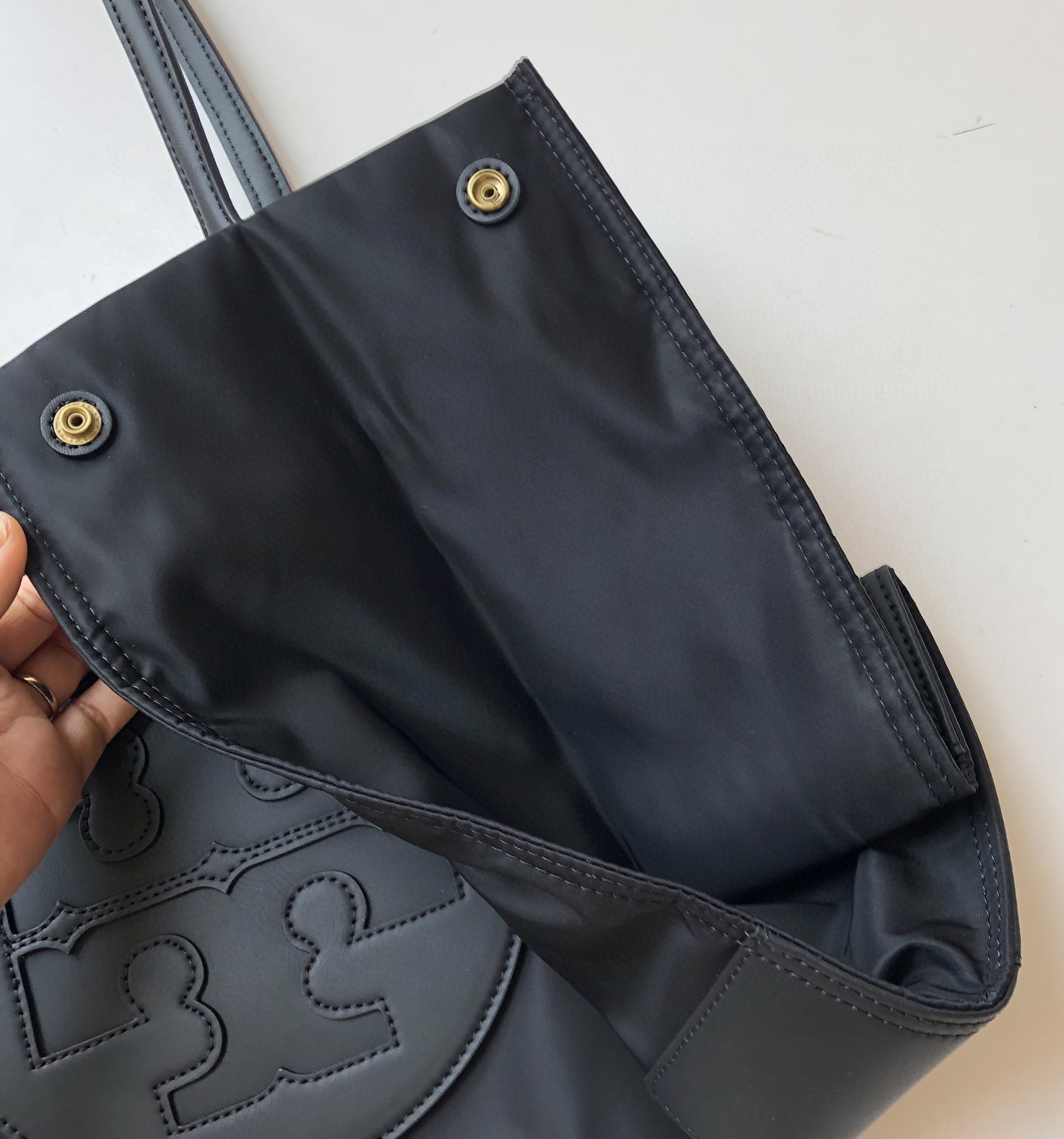 Tory Burch ～这是旧款 ，款号0078，小号 ，新logo 新里布