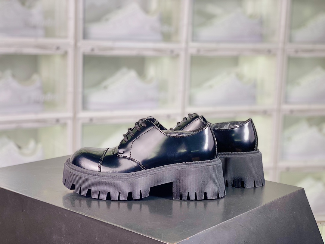 The original development of 2021 Balenciaga Triple-s - the world's most popular fashion shoes