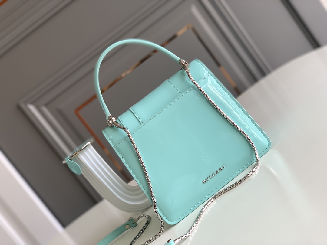 BVLGARI宝格丽湖水蓝小牛皮材质Serpenti Forever系列手提斜挎包