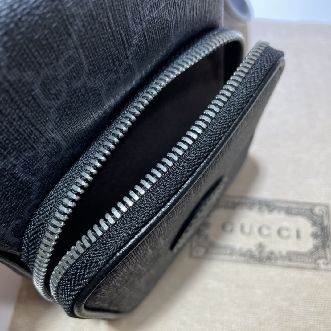 GUCCI古驰互扣式双G迷你手袋672952