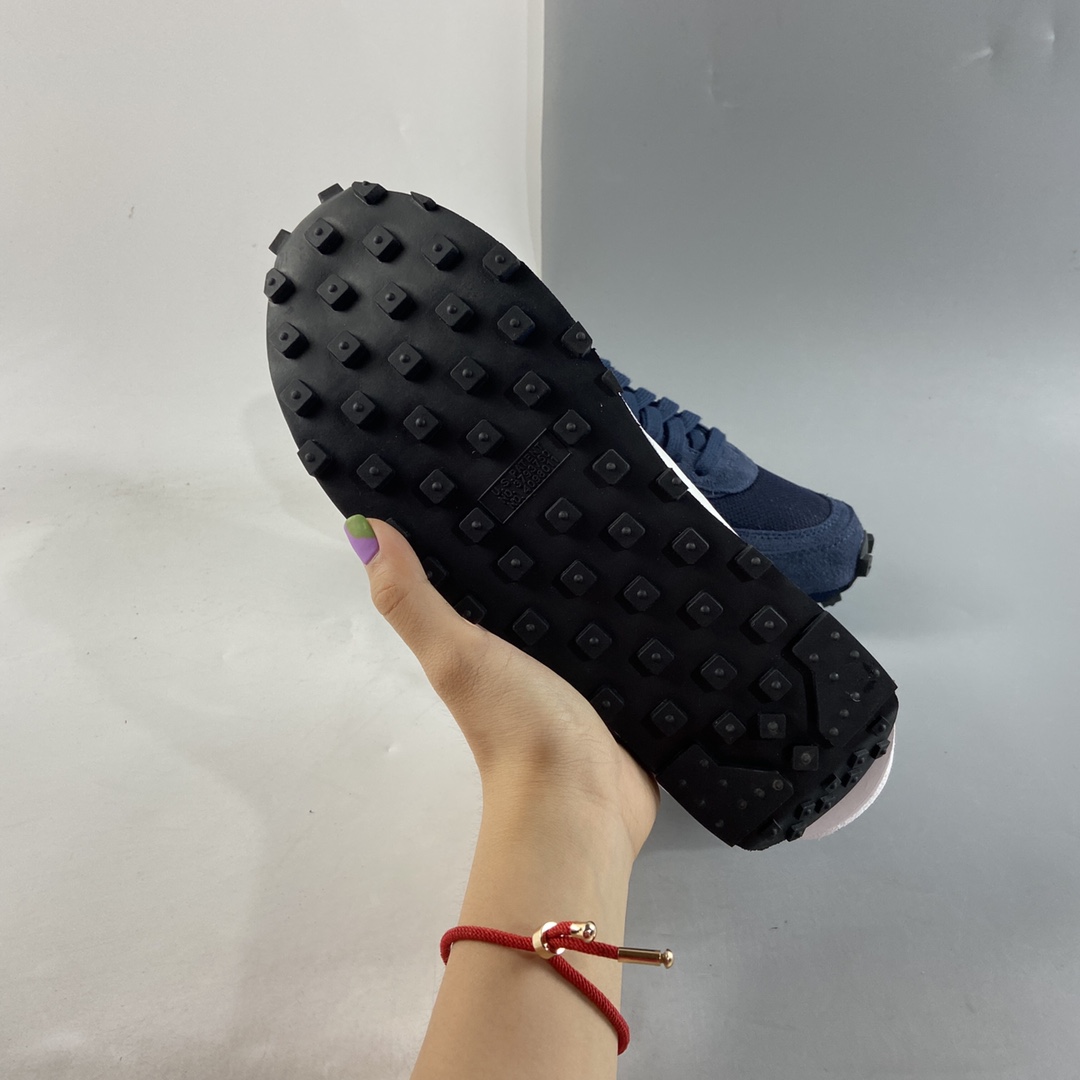 P300   Fragment Design x Sacai x NIKE LDWaffle 联名重叠设计前卫华夫变形休闲慢跑鞋 DH2684-400