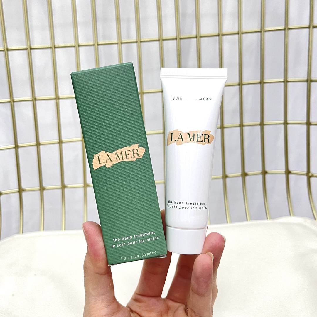 La Mer كريم اليدين العلاجي - ترطيب وتغذية فائقة