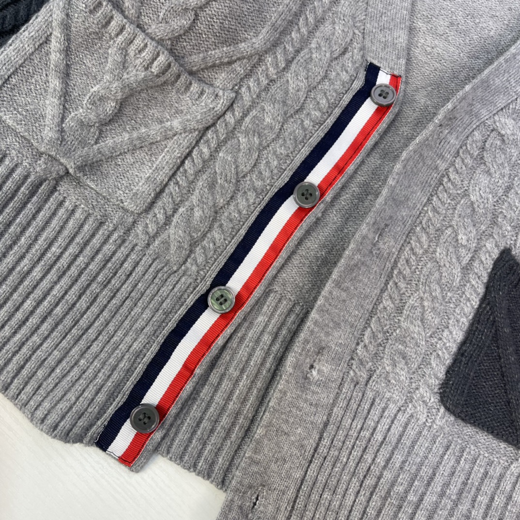 “THO* BROWNE SAMM RUNNEY 2021: Hottest Designer Brand with Cozy Fabric and Classic Style” - 图片 7