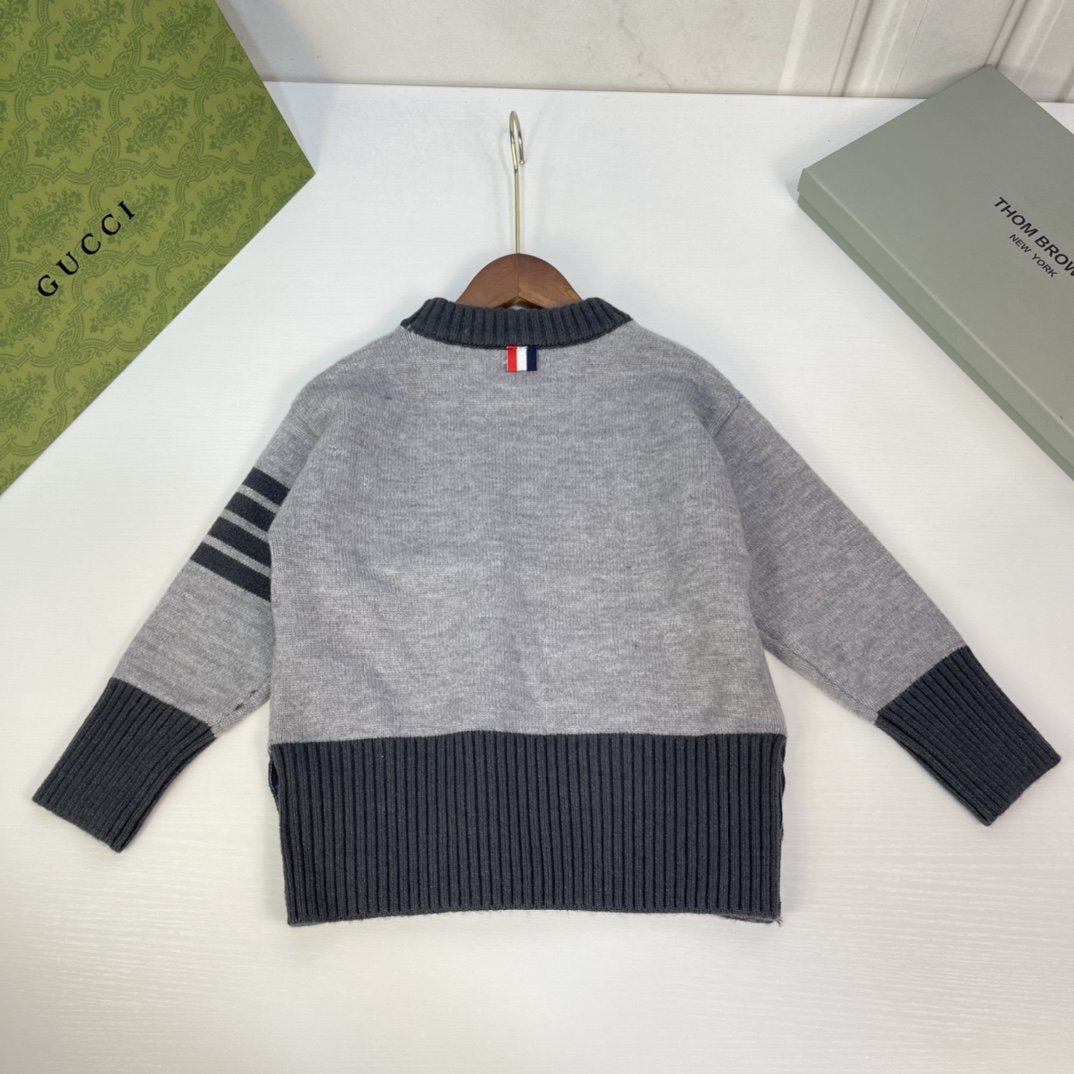 “Cozy Mother-Son Series: Stylish TB Style Clothing for Adults, Various Sizes Available” - 图片 7