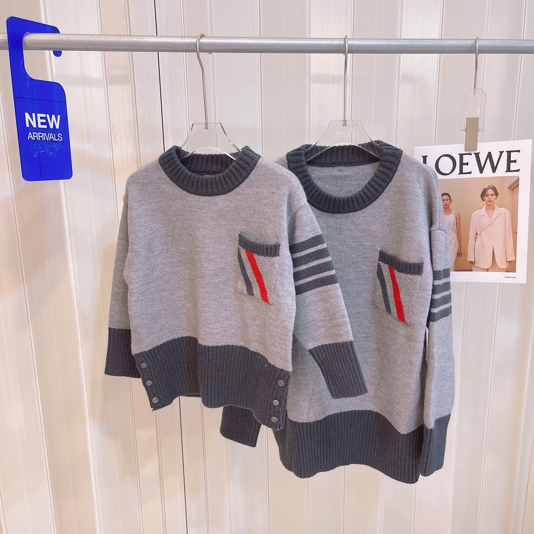 “Cozy Mother-Son Series: Stylish TB Style Clothing for Adults, Various Sizes Available” - 图片 8