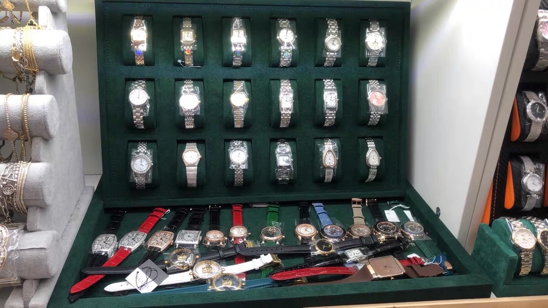 NO:711280,18-grid green changeable disk, live broadcast, counter storage box,1986090918格绿色百变盘,直播,柜台收纳盒,,Watch