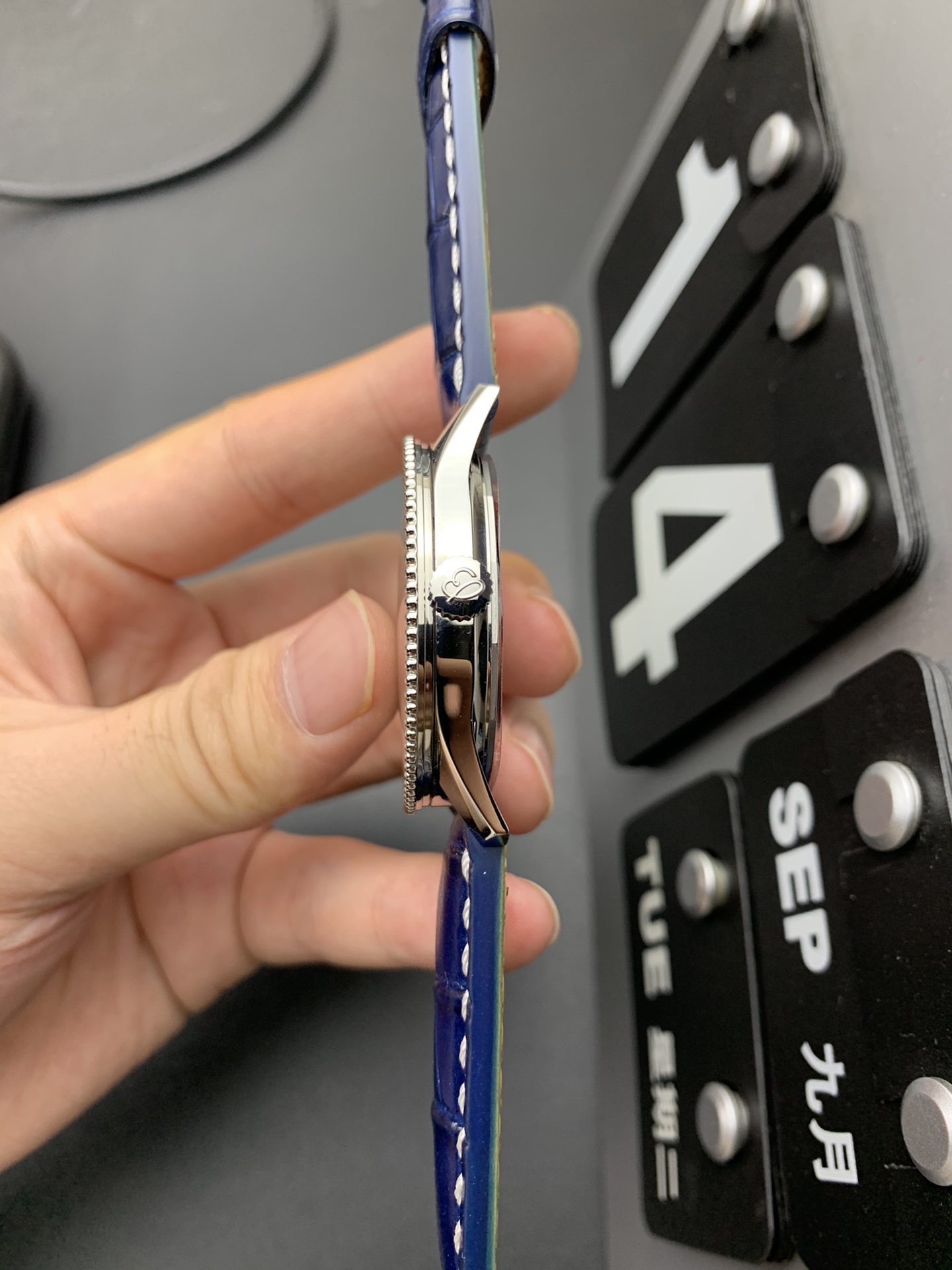 Breitling V7 百年灵航空计时