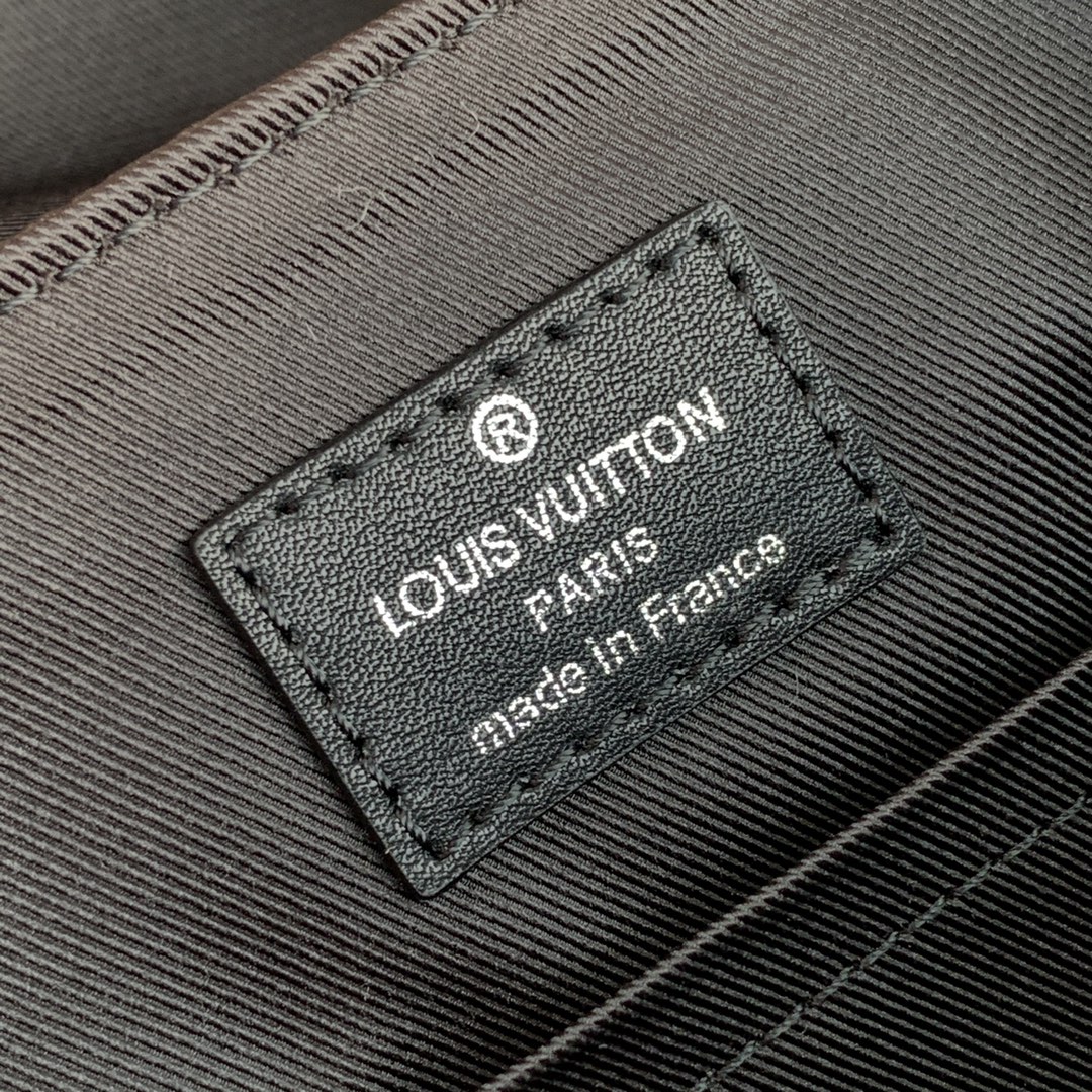 Louis Vuitton LV Christopher 邮差包 M58476
