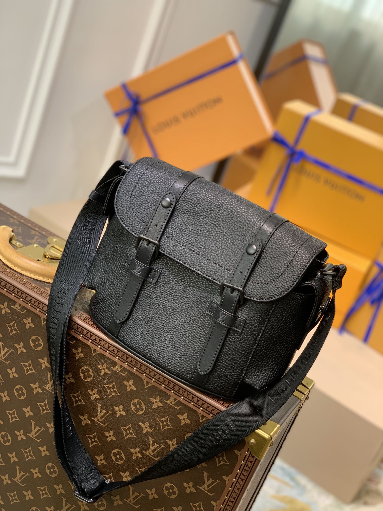 Louis Vuitton LV Christopher 邮差包 M58476