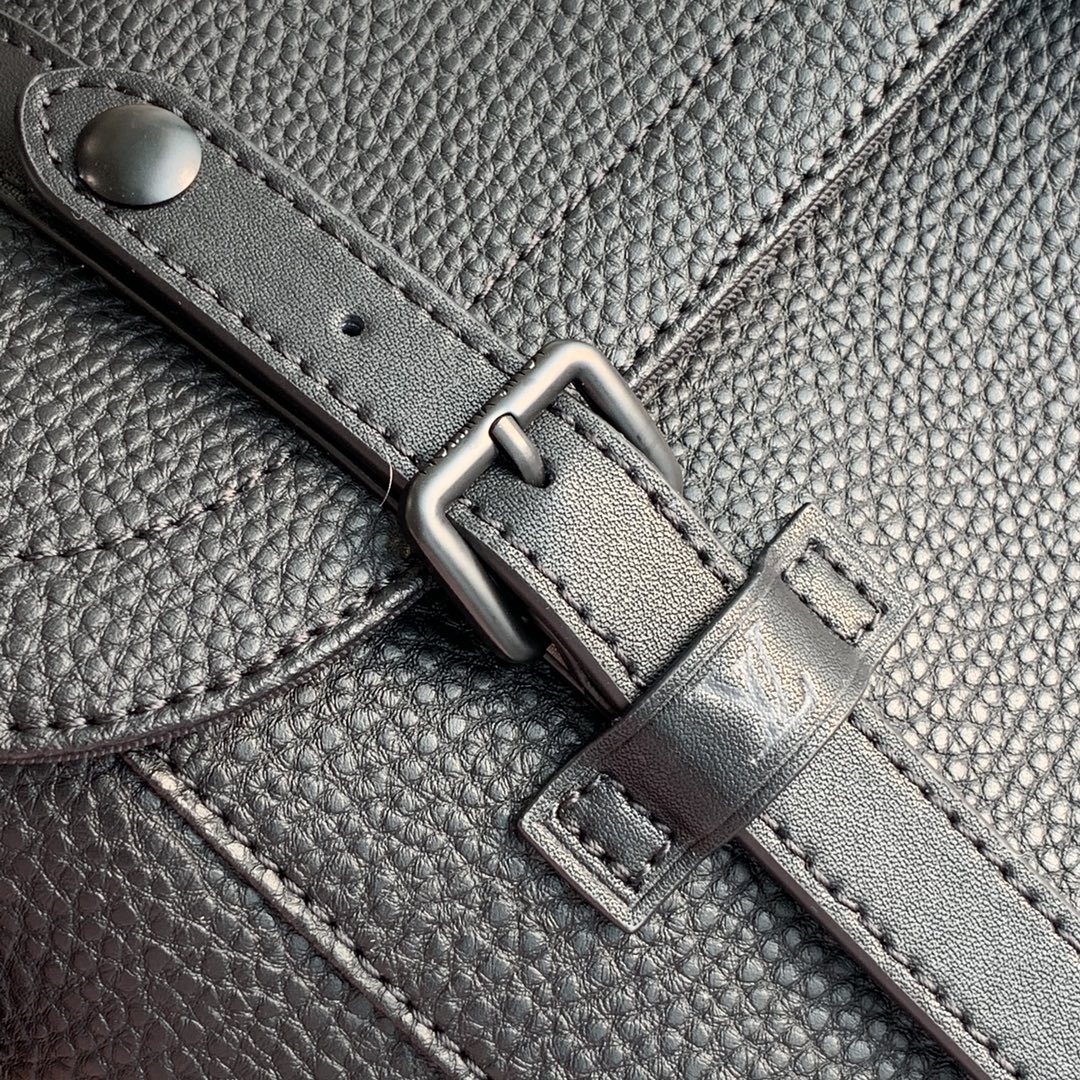 Louis Vuitton LV Christopher 邮差包 M58476