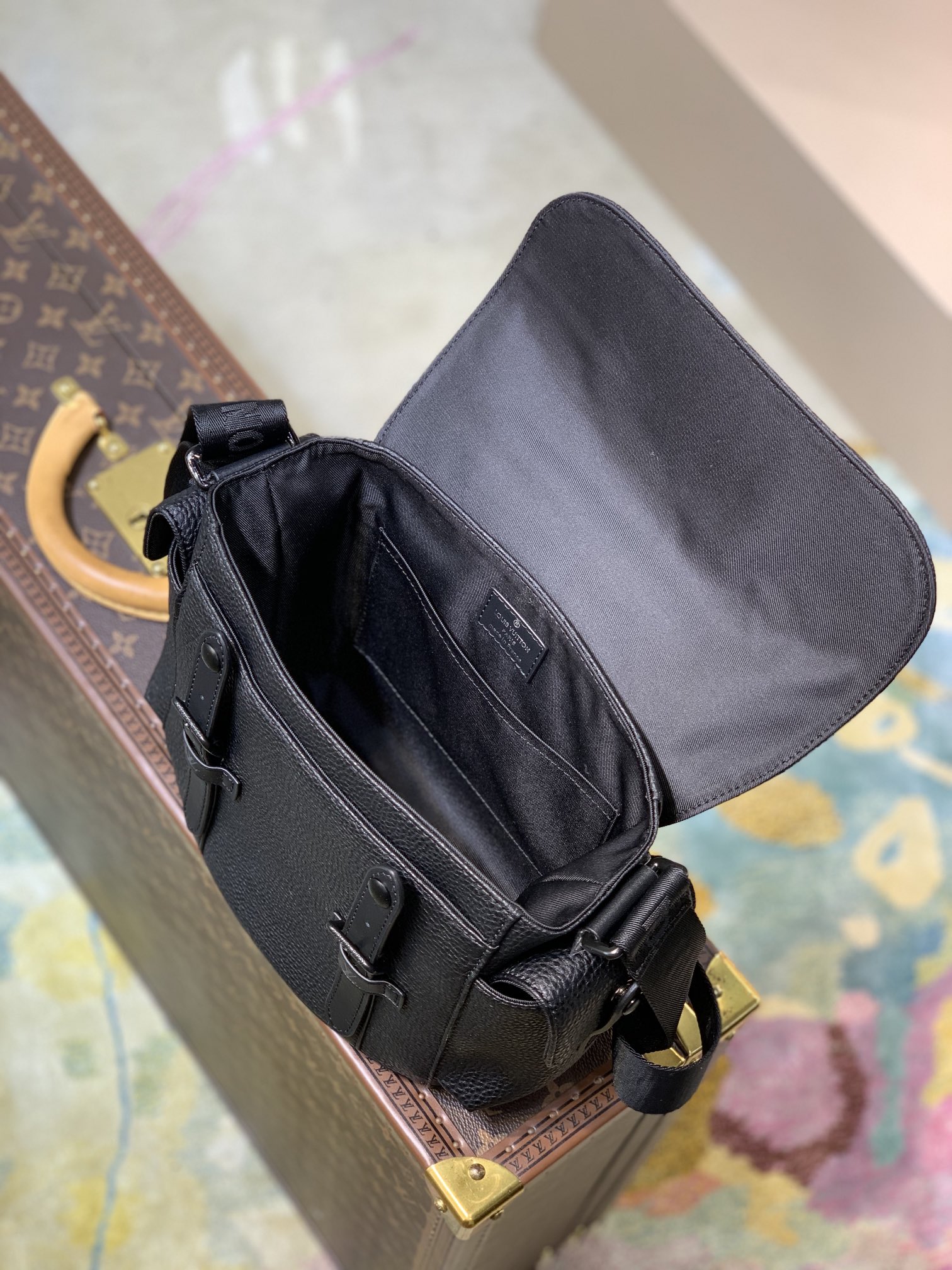 Louis Vuitton LV Christopher 邮差包 M58476