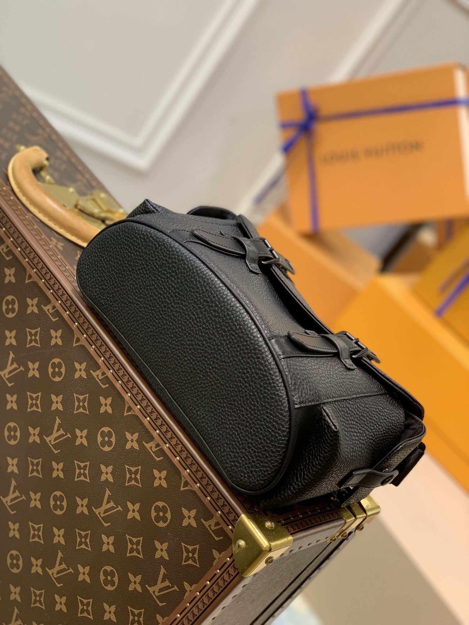 Louis Vuitton LV Christopher 邮差包 M58476