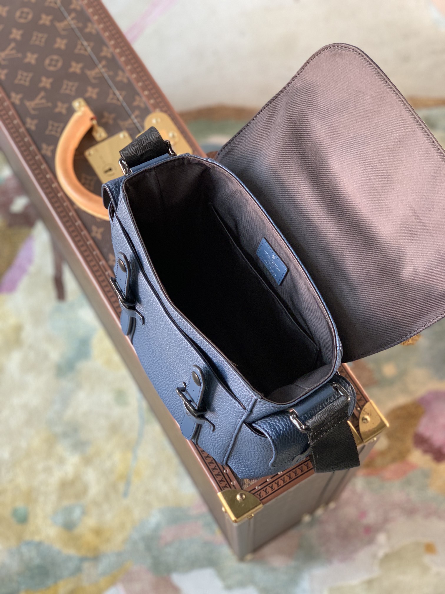 Louis Vuitton LV Christopher 邮差包 M58475午夜蓝