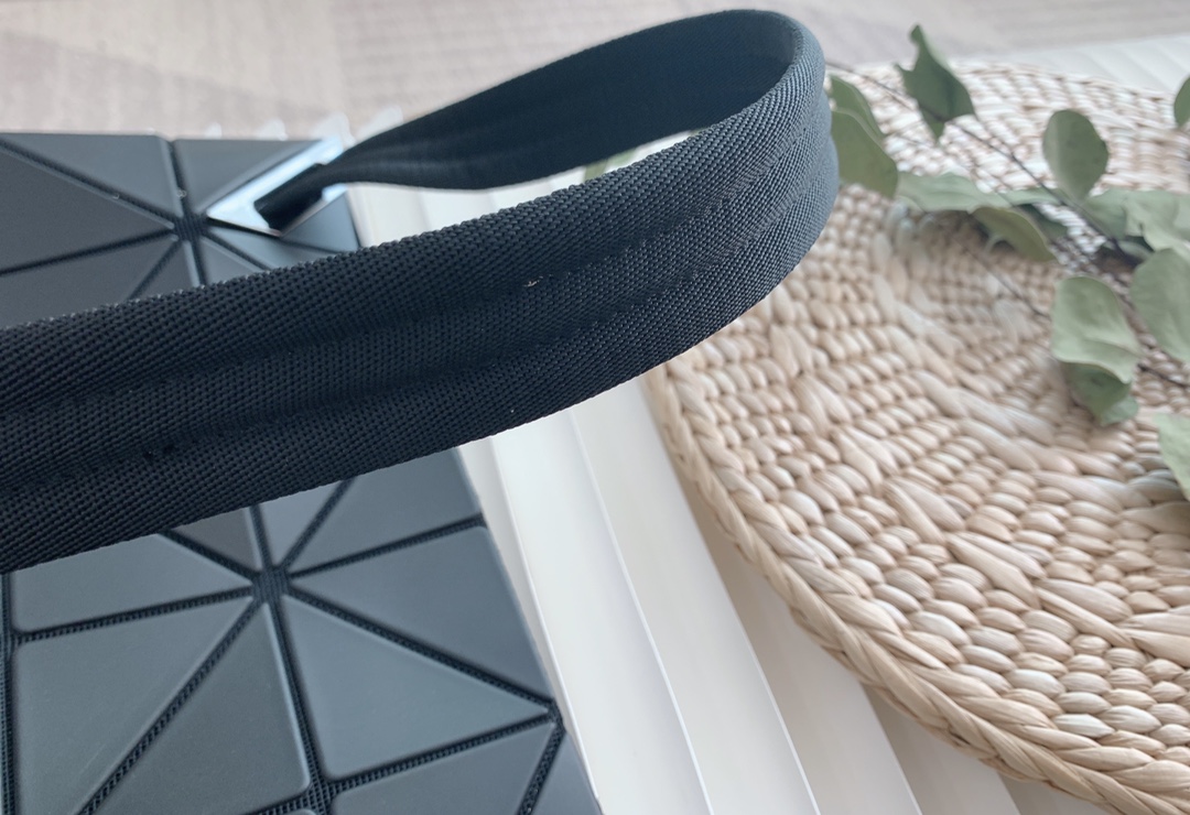 IsseyMiyake BAOBAO｜三宅一生情侣同款肩背包AG491