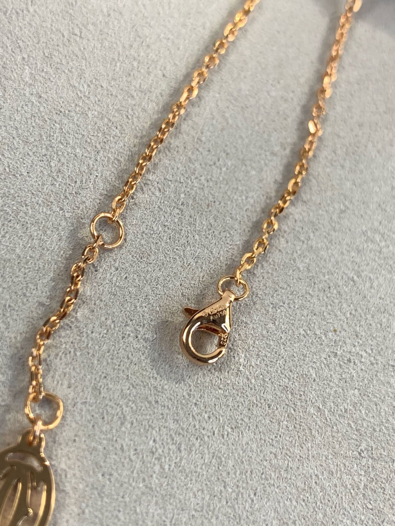 
love系列diamants legers单钻手链
俗称小飞碟单钻手链！爱啦！
🛸手链超级bling 