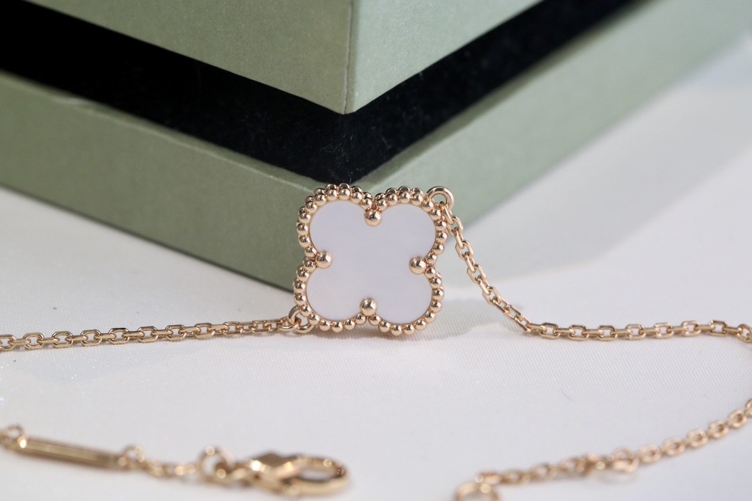 Van Cleef & Arpels Jewelry Bracelet Necklaces & Pendants Rose Gold White Engraving 925 Silver