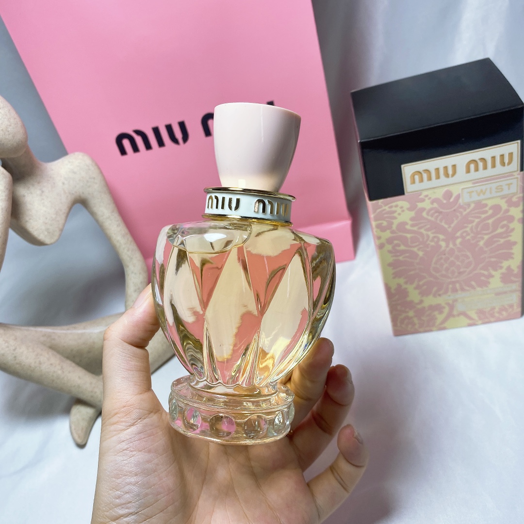 Miu Miu Twist Eau de Toilette 100ml - A Captivating Fragrance for Women 2 i1631606183 7960 1